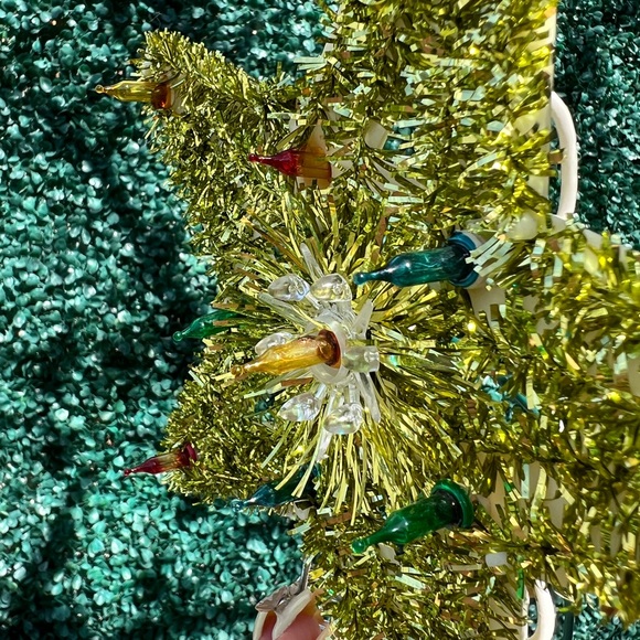 Vintage Christmas tree topper, gold light up tree topper - Picture 6 of 13